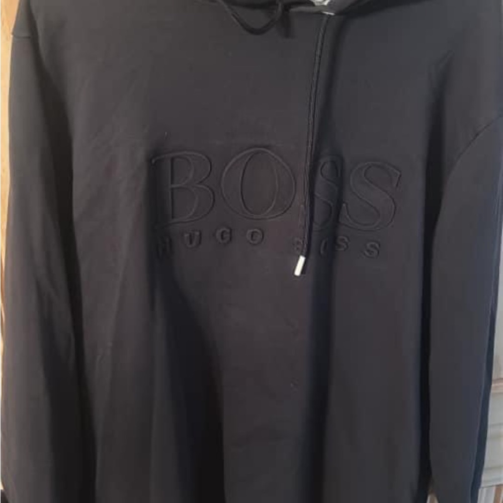 Hugo Boss  and Iaklet